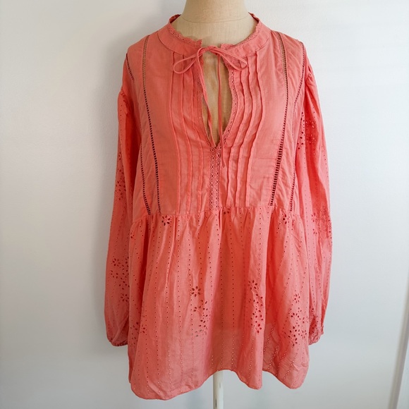 Liv Los Angeles Peach Eyelet Blouse - Picture 5 of 15
